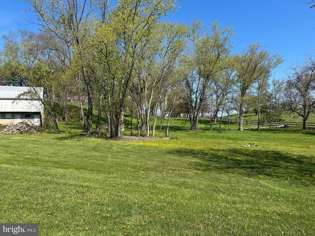 8730 MAPLEVILLE, Mount Airy, MD 21771