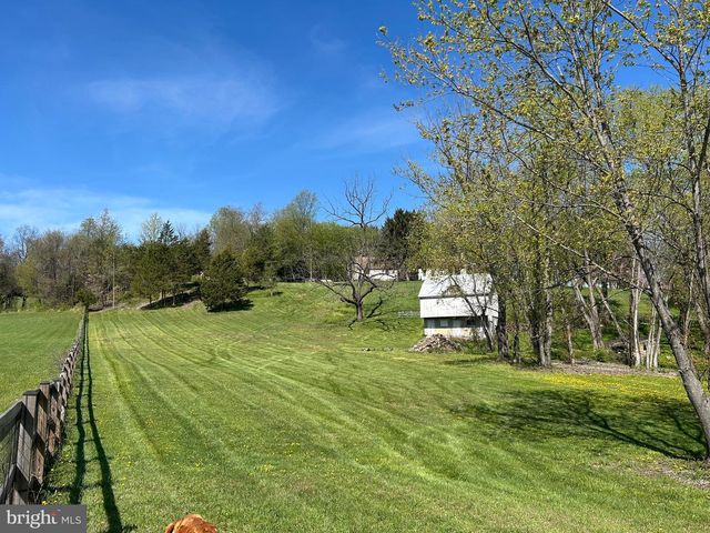 8730 MAPLEVILLE, Mount Airy, MD 21771