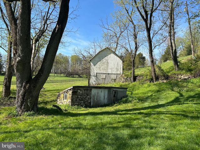 8730 MAPLEVILLE, Mount Airy, MD 21771