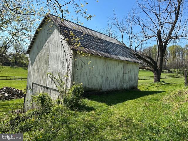 8730 MAPLEVILLE, Mount Airy, MD 21771