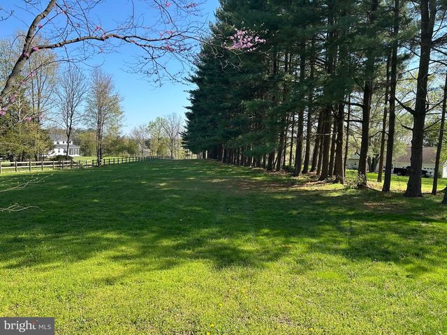 8730 MAPLEVILLE, Mount Airy, MD 21771