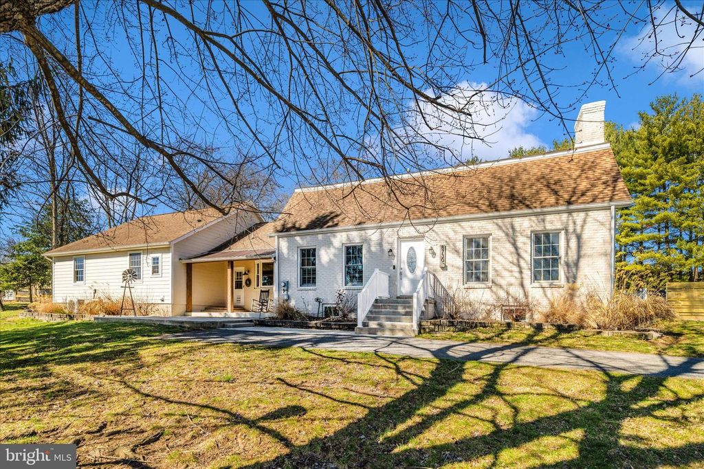 8730 MAPLEVILLE, Mount Airy, MD 21771