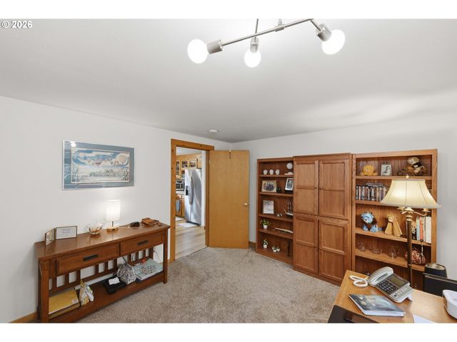 1623 LINCOLN St, North Bend, OR 97459