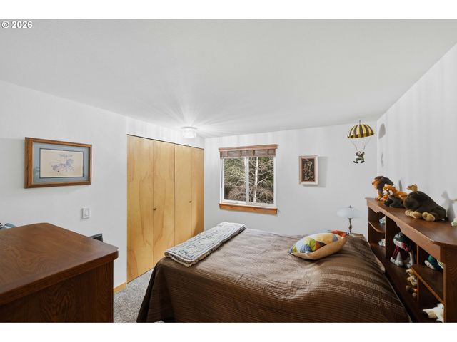 1623 LINCOLN St, North Bend, OR 97459