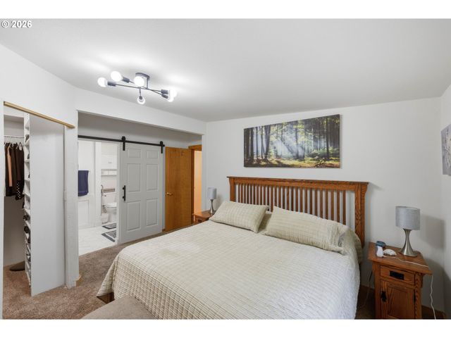 1623 LINCOLN St, North Bend, OR 97459