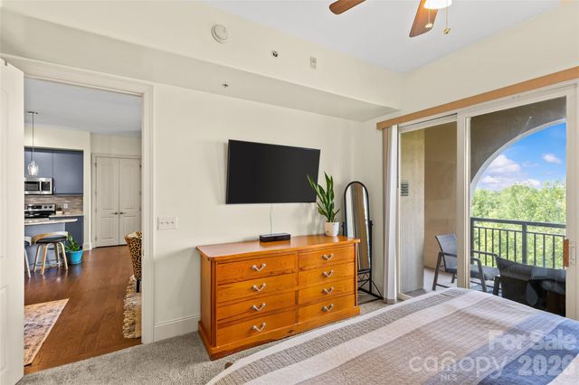 4620 Piedmont Row Drive 614, Charlotte, NC 28210