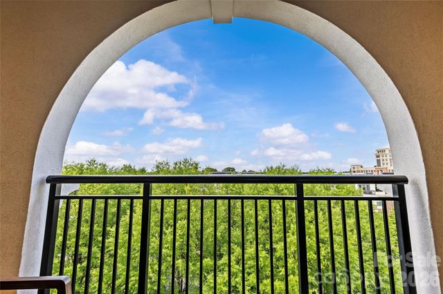 4620 Piedmont Row Drive 614, Charlotte, NC 28210