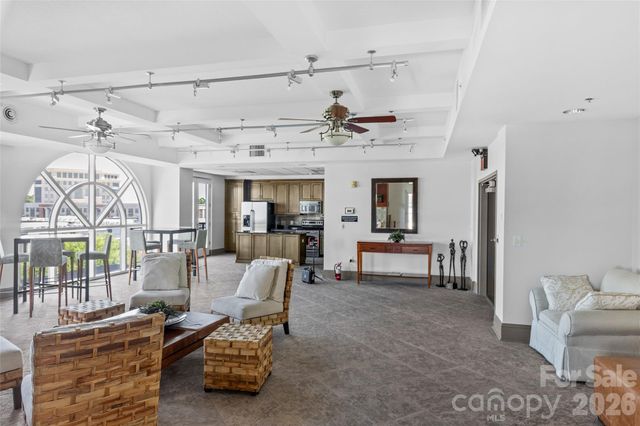 4620 Piedmont Row Drive 614, Charlotte, NC 28210