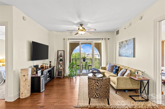 4620 Piedmont Row Drive 614, Charlotte, NC 28210