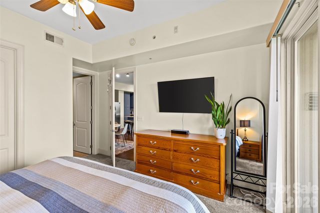 4620 Piedmont Row Drive 614, Charlotte, NC 28210