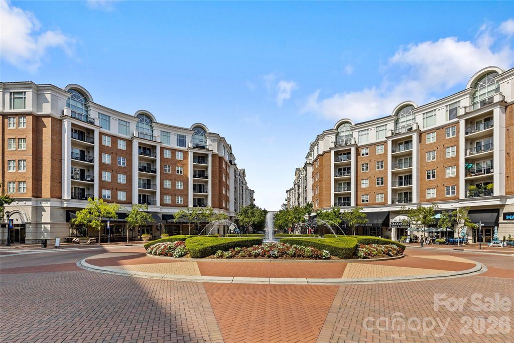 4620 Piedmont Row Drive 614, Charlotte, NC 28210
