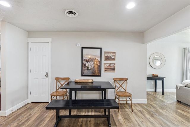 208 Country Club Terrace, Midwest City, OK 73110