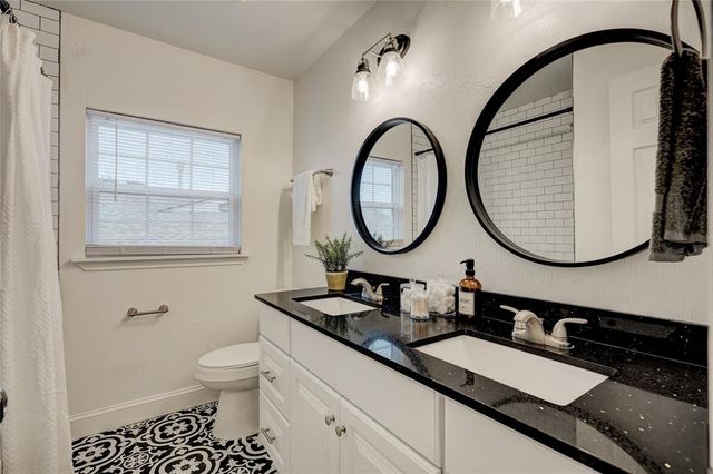 208 Country Club Terrace, Midwest City, OK 73110