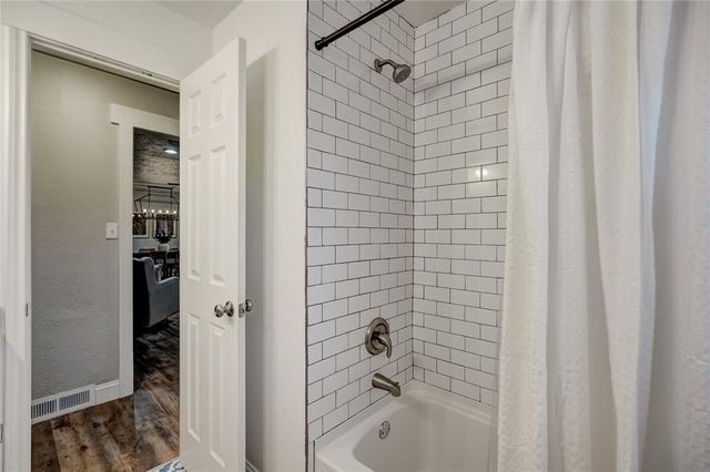 208 Country Club Terrace, Midwest City, OK 73110