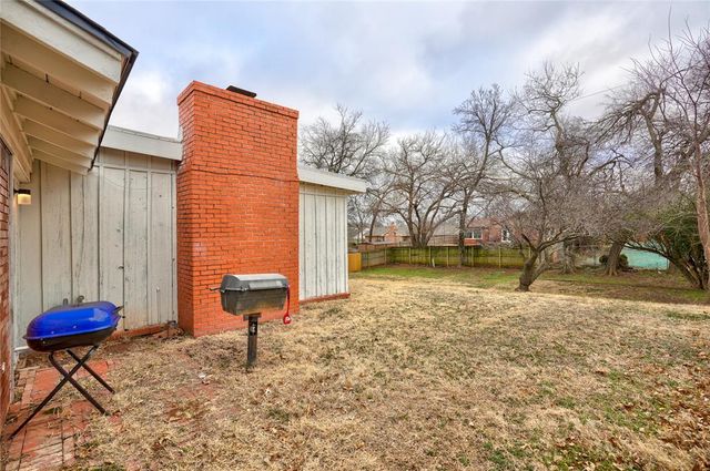 208 Country Club Terrace, Midwest City, OK 73110