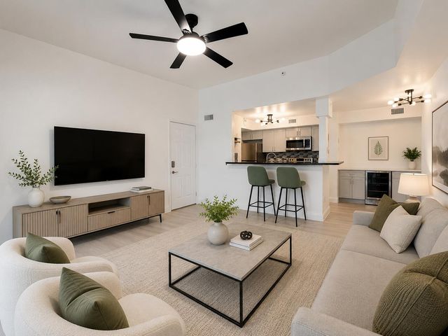 117 Yacht Club Way 307, Hypoluxo, FL 33462