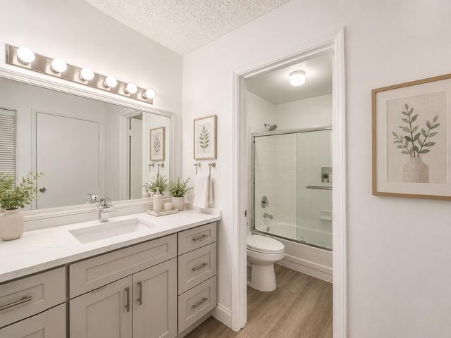 117 Yacht Club Way 307, Hypoluxo, FL 33462