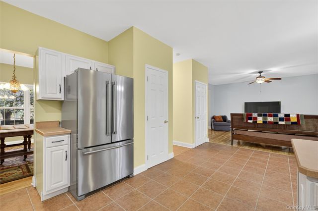 9 Exeter Circle, Beacon, NY 12508