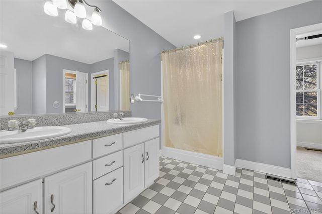 9 Exeter Circle, Beacon, NY 12508