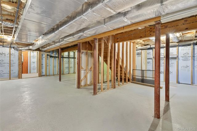 9 Exeter Circle, Beacon, NY 12508