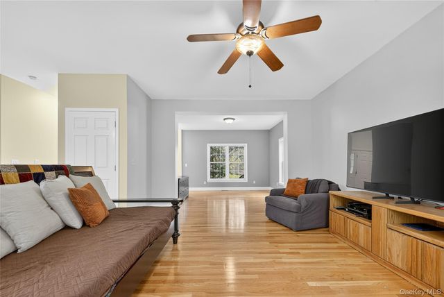 9 Exeter Circle, Beacon, NY 12508