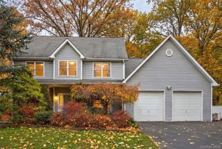 9 Exeter Circle, Beacon, NY 12508