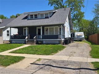 225 Harwood Street, Elyria, OH 44035