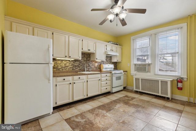 8 HARTRANFT AVE, Norristown, PA 19401
