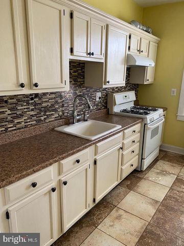 8 HARTRANFT AVE, Norristown, PA 19401