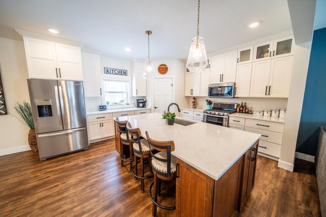 1017 Chester Ave SE, Rochester, MN 55904