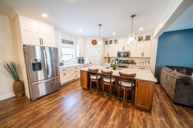 1017 Chester Ave SE, Rochester, MN 55904