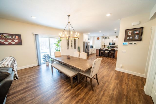 1017 Chester Ave SE, Rochester, MN 55904