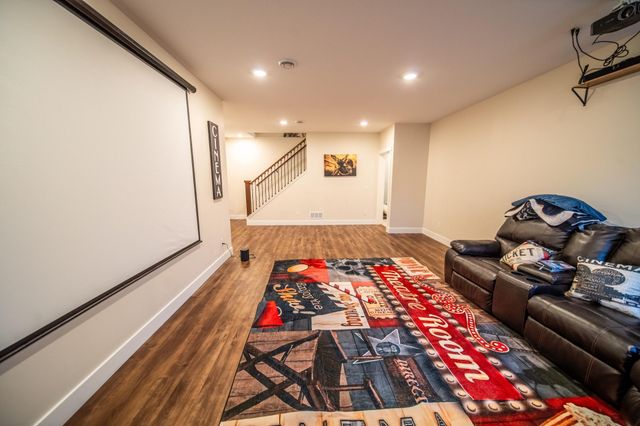 1017 Chester Ave SE, Rochester, MN 55904