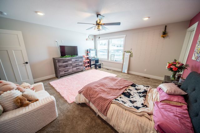 1017 Chester Ave SE, Rochester, MN 55904