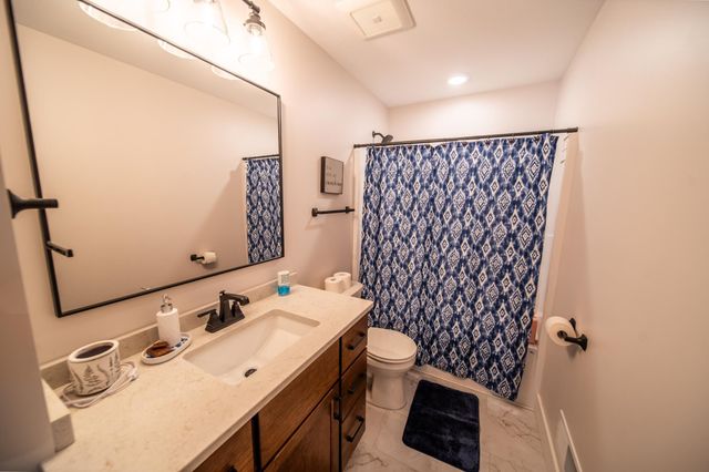 1017 Chester Ave SE, Rochester, MN 55904