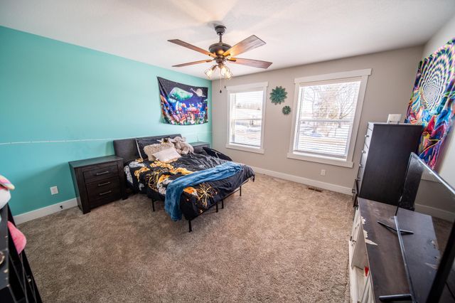 1017 Chester Ave SE, Rochester, MN 55904