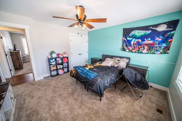 1017 Chester Ave SE, Rochester, MN 55904