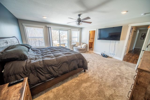 1017 Chester Ave SE, Rochester, MN 55904