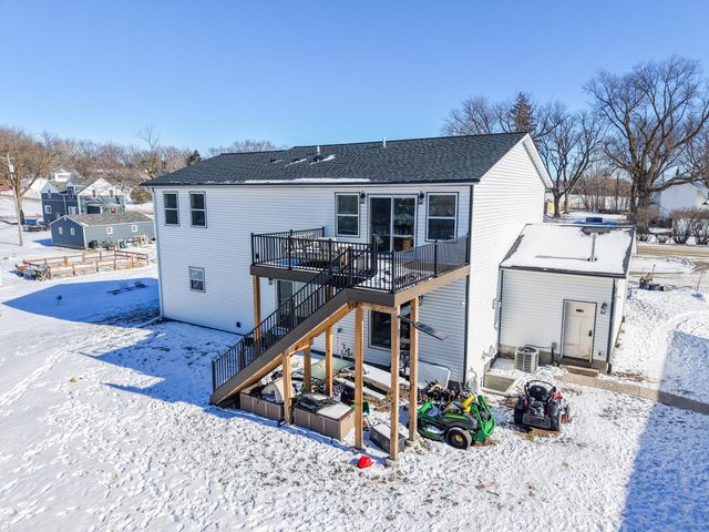 1017 Chester Ave SE, Rochester, MN 55904