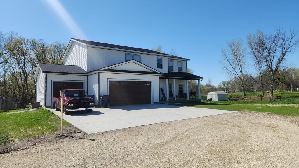 1017 Chester Ave SE, Rochester, MN 55904