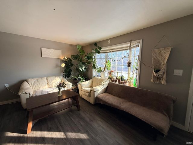 640 S Curry Pike, Bloomington, IN 47403