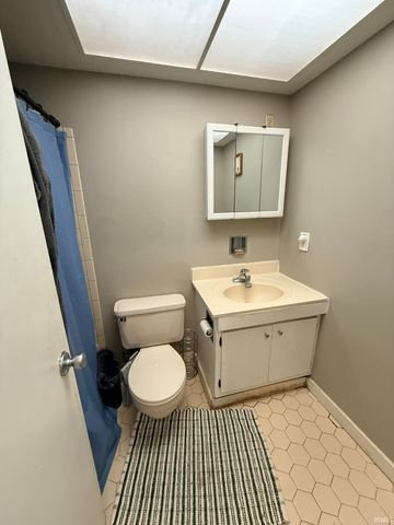 640 S Curry Pike, Bloomington, IN 47403