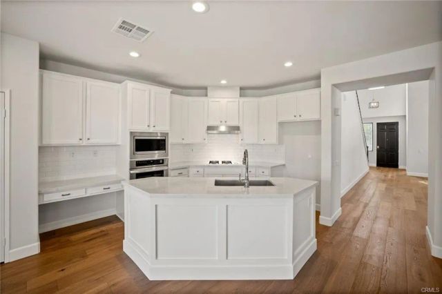 30840 Point Woods Court, Temecula, CA 92591