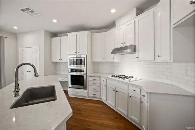 30840 Point Woods Court, Temecula, CA 92591