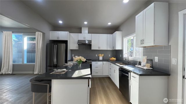 118 E 35th Street, Tacoma, WA 98404