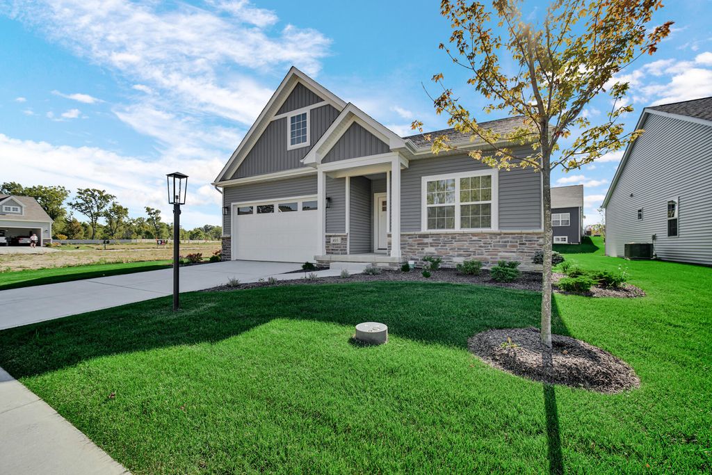 498 Magnolia Lane, Chesterton, IN 46304