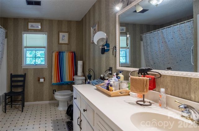 47 Johnson Drive, Marion, NC 28752