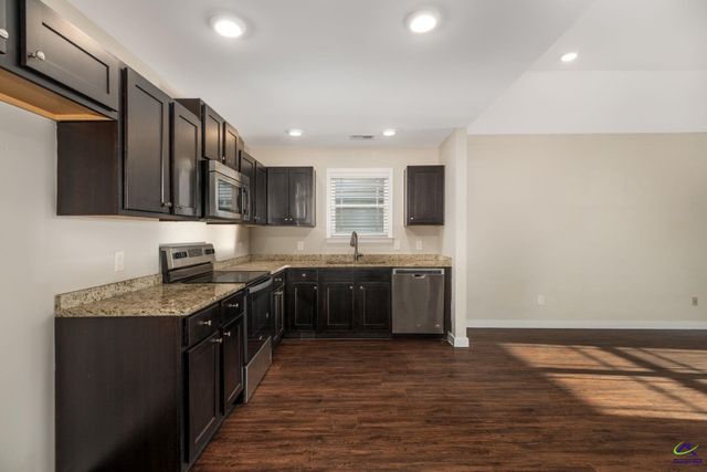 126 Jaybee Drive, Warner Robins, GA 31088