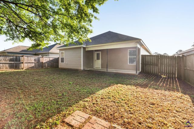 126 Jaybee Drive, Warner Robins, GA 31088