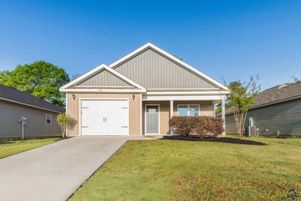 126 Jaybee Drive, Warner Robins, GA 31088